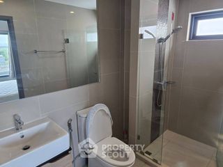 Condo en alquiler y en venta de 2 habitaciones en Bangkok Yai, Bangkok