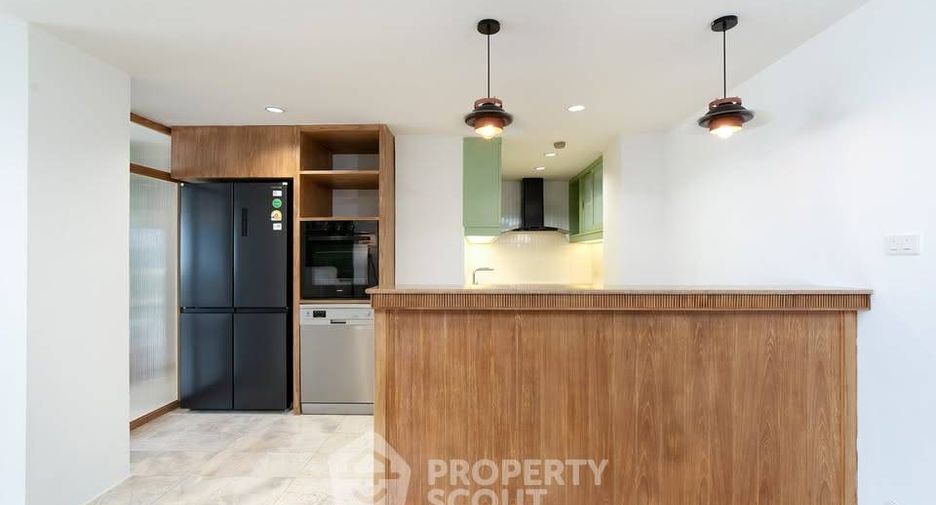 Wohnung zur Miete mit 3 Zimmer in Watthana, Bangkok