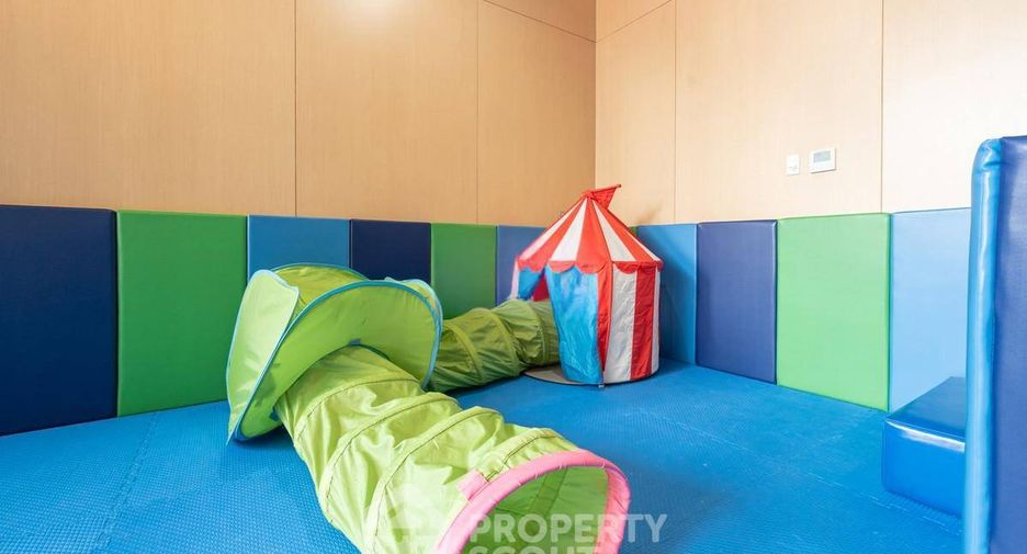 For sale 2 bedrooms condo in Pathum Wan, Bangkok