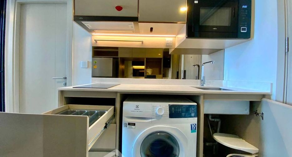 For rent 1 bed condo 