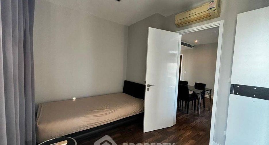 For rent 2 bedrooms condo in Phra Khanong, Bangkok