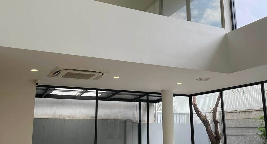 Casa en alquiler de 3 habitaciones en Don Mueang, Bangkok