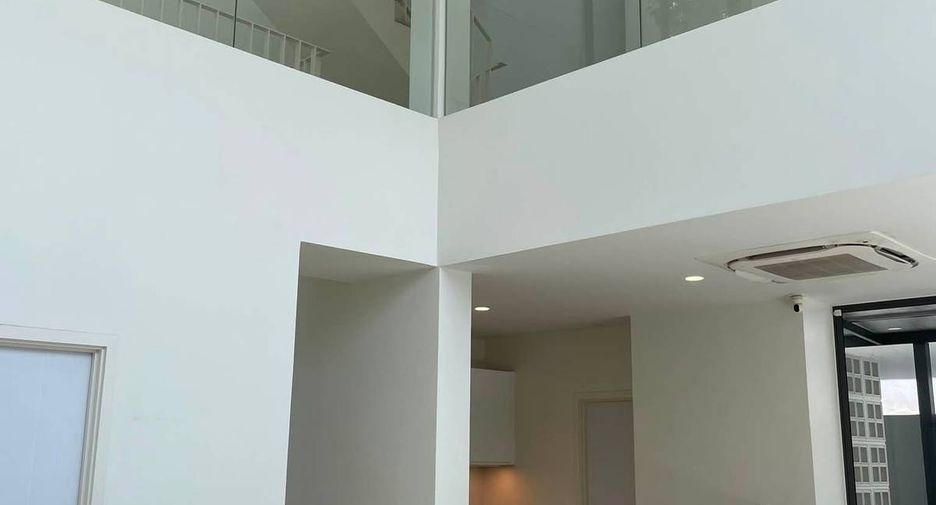 Casa en alquiler de 3 habitaciones en Don Mueang, Bangkok