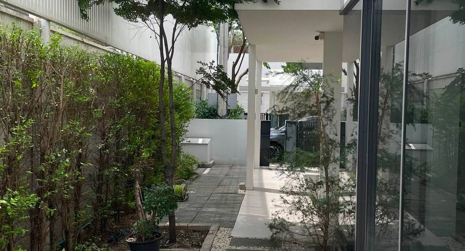 Casa en alquiler de 3 habitaciones en Don Mueang, Bangkok