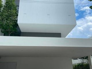 Casa en alquiler de 3 habitaciones en Don Mueang, Bangkok