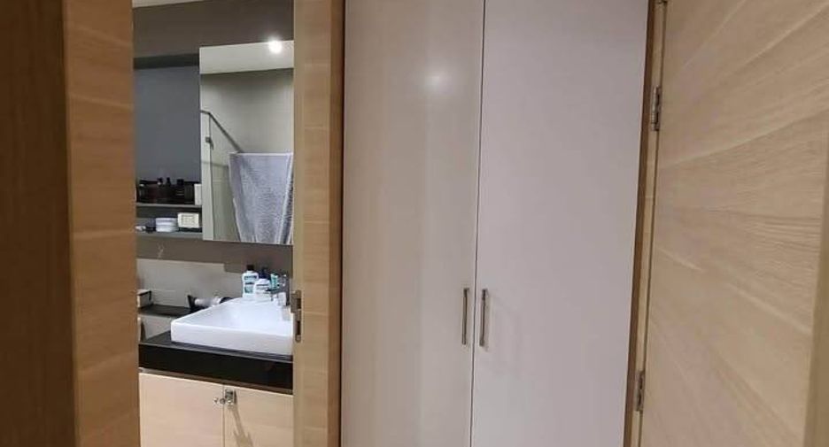 For sale 1 bed condo in Sathon, Bangkok