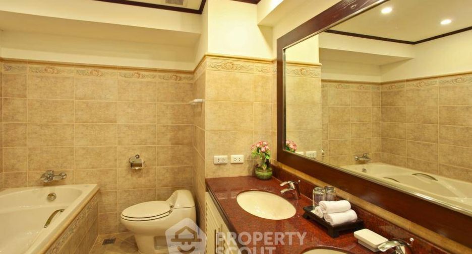 À vendre 3 chambres condo à Khlong Toei, Bangkok