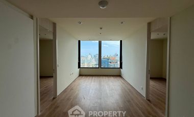 For sale 2 bedrooms condo in Watthana, Bangkok