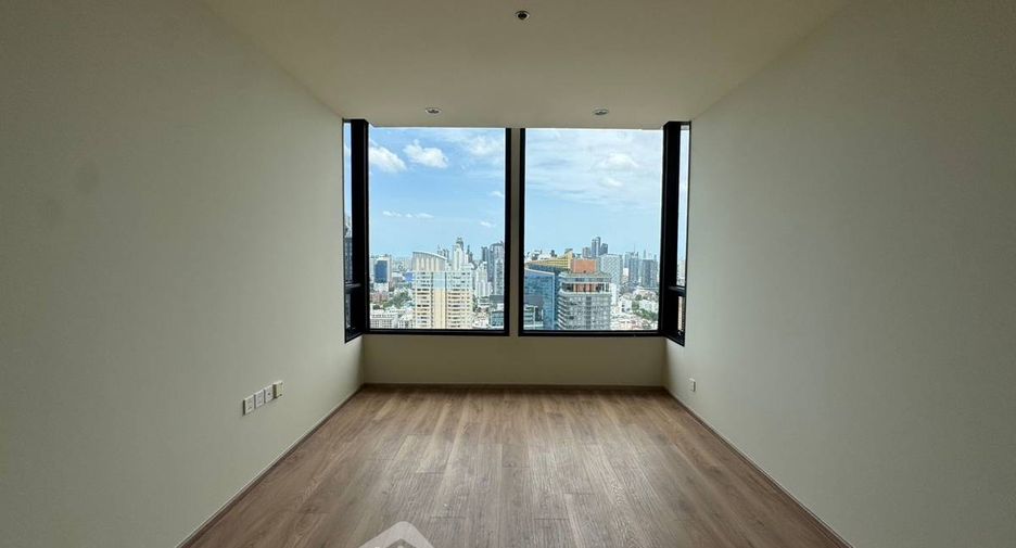 For sale 2 bedrooms condo in Watthana, Bangkok
