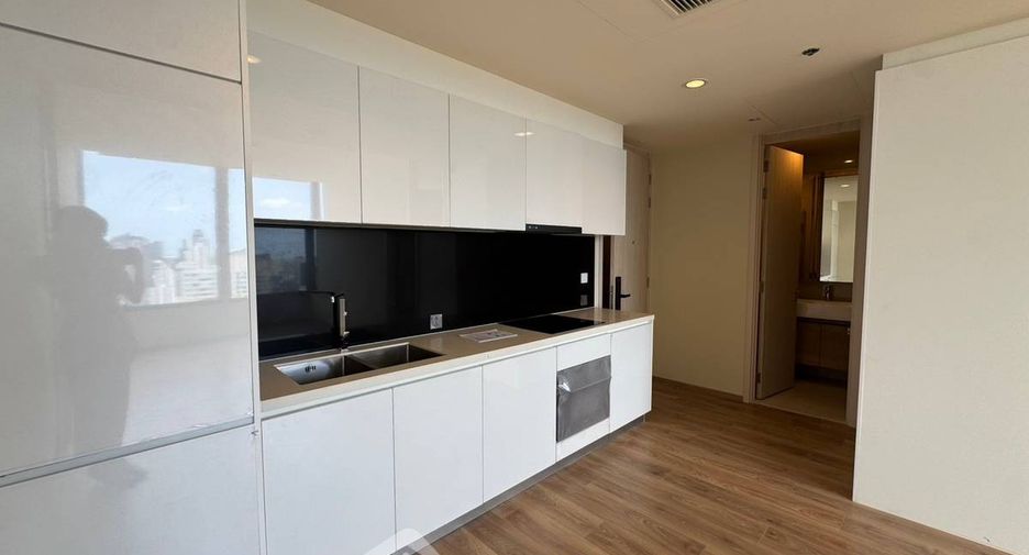 For sale 2 bedrooms condo in Watthana, Bangkok