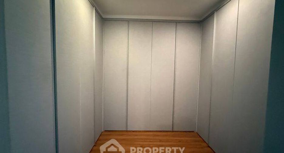 Condo en venta de 3 habitaciones 