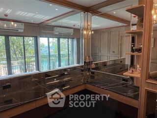 À vendre 1 chambre condo à Bang Phlat, Bangkok
