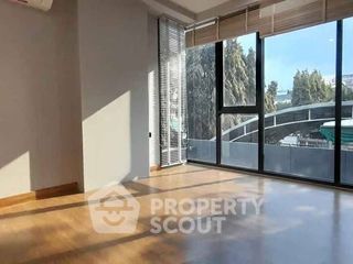 For sale 2 bedrooms condo in Phaya Thai, Bangkok