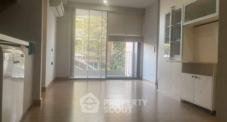 For sale 2 bedrooms condo in Phaya Thai, Bangkok