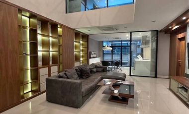 For sale 3 bedrooms townhouse in Saphan Sung, Bangkok