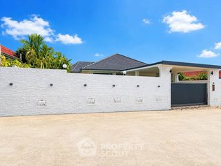 Villa zum Kauf mit 4 Zimmer in Bang Lamung, Chonburi