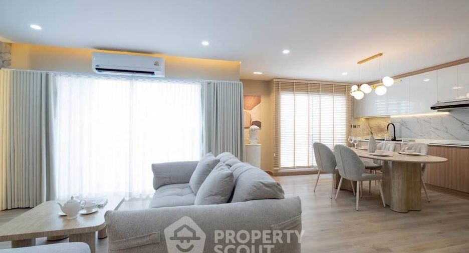 For sale 2 ベッドルーム condo in Watthana, Bangkok
