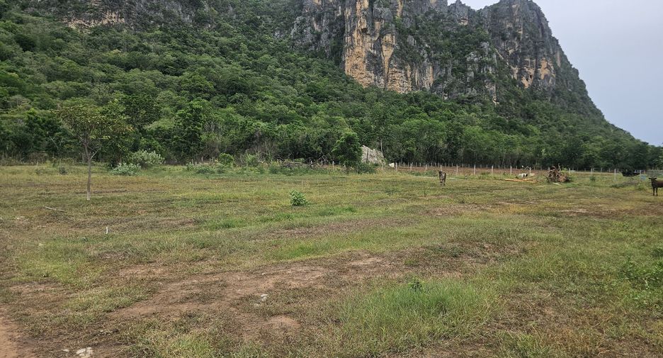 出售 土地 在 Cha-Am, Phetchaburi