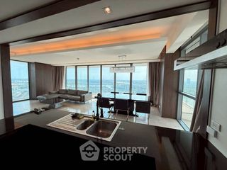 Condo en venta de 4 habitaciones en Yan Nawa, Bangkok