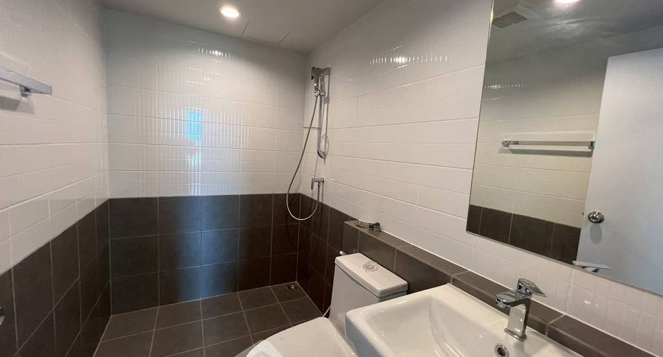 Condo en venta de 2 habitaciones en Huai Khwang, Bangkok