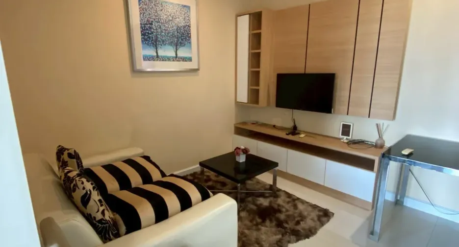 Wohnung zur Miete mit 1 Zimmer in Khlong Toei, Bangkok