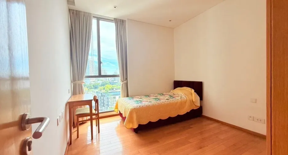 Condo en alquiler y en venta de 2 habitaciones en Khlong Toei, Bangkok