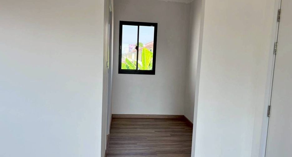 Casa en alquiler de 4 habitaciones en Mueang Samut Prakan, Samut Prakan