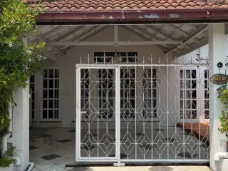 Haus zum Kauf mit 2 Zimmer in Bang Lamung, Chonburi