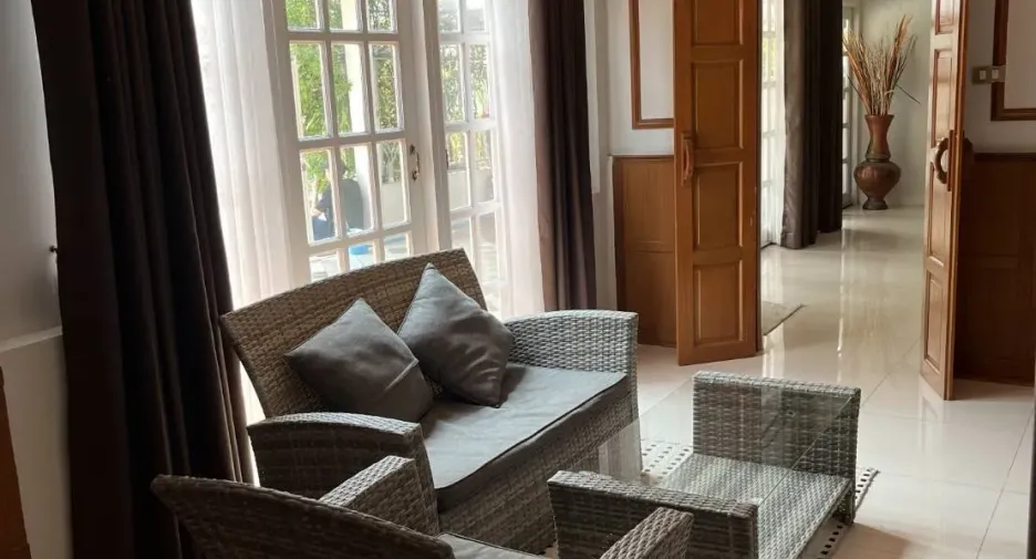 Haus zum Kauf mit 2 Zimmer in Bang Lamung, Chonburi