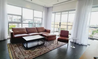 For rent 4 bedrooms condo 