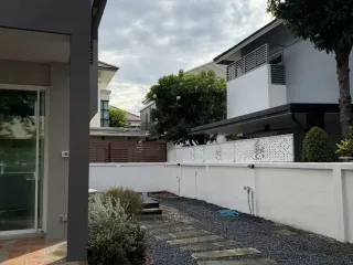 Haus zur Miete mit 3 Zimmer in Bang Phli, Samut Prakan