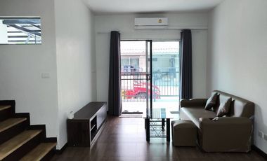 出租 3 卧室 联排别墅 在 Bang Phli, Samut Prakan