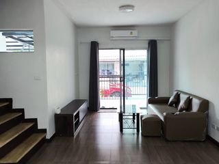 出租 3 卧室 联排别墅 在 Bang Phli, Samut Prakan