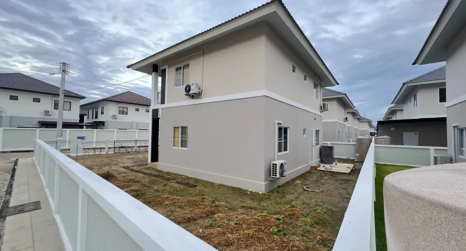 Casa en venta de 3 habitaciones en San Kamphaeng, Chiang Mai