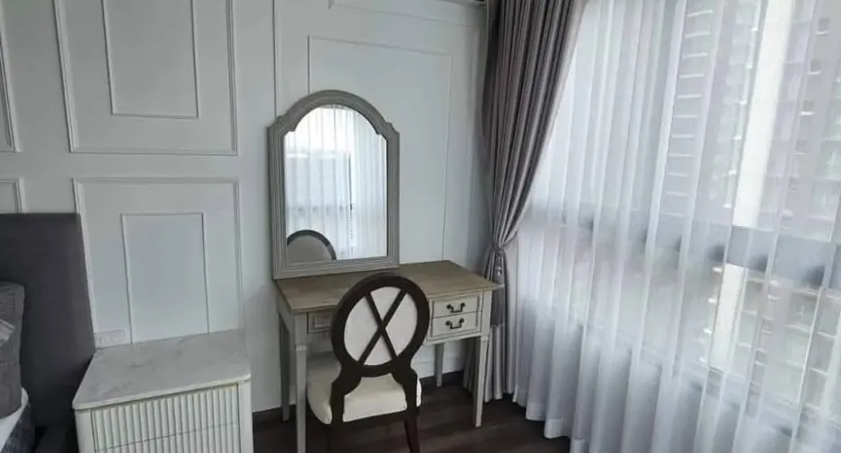 For rent and for sale 2 bedrooms condo in Huai Khwang, Bangkok