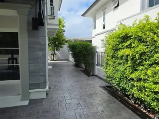 À louer 3 chambres maison à Bang Phli, Samut Prakan