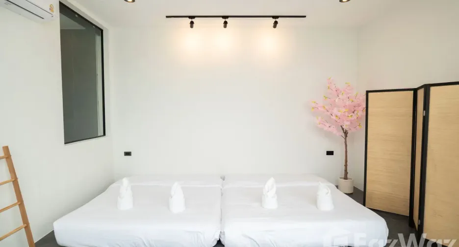 For rent 4 bedrooms villa in Hua Hin, Prachuap Khiri Khan