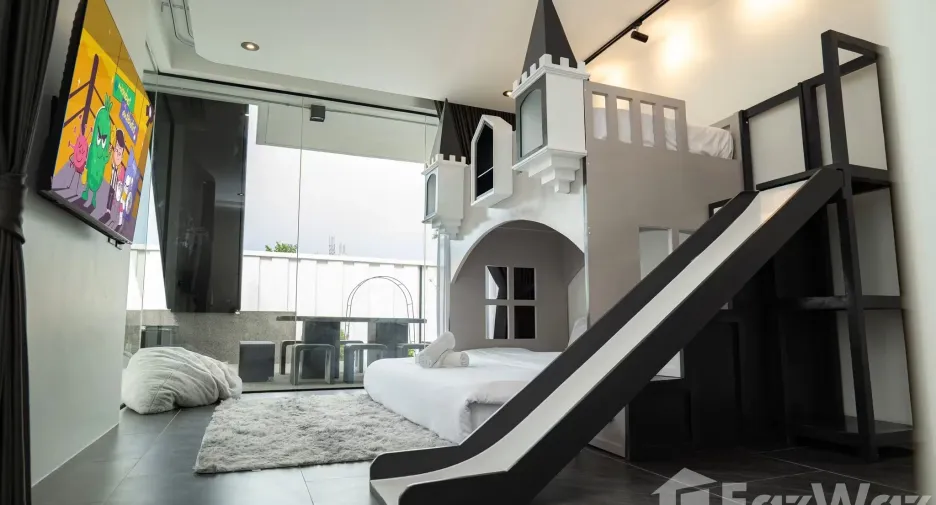 For rent 4 bedrooms villa in Hua Hin, Prachuap Khiri Khan
