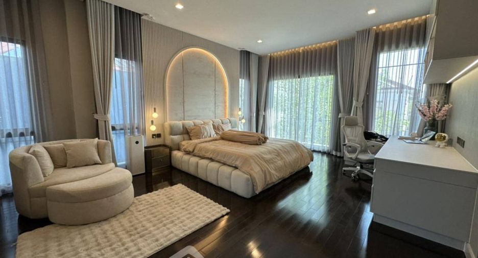 Haus zum Kauf mit 5 Zimmer in Bang Phli, Samut Prakan