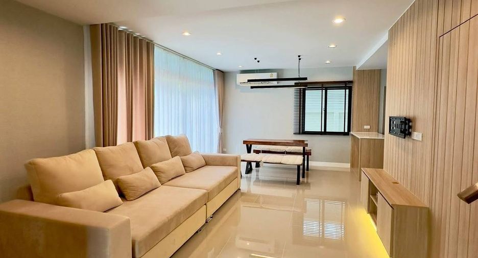 Casa en alquiler de 3 habitaciones en Bang Phli, Samut Prakan