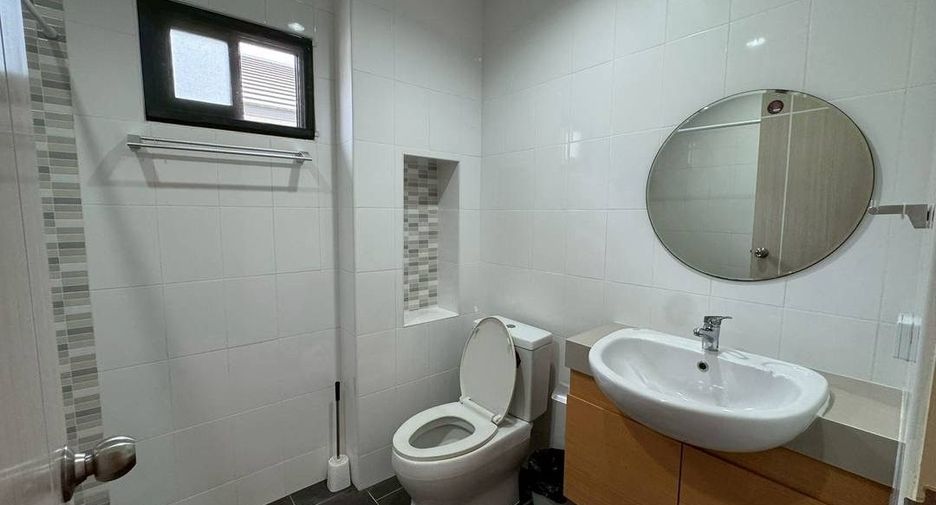 For rent 3 ベッドルーム house in Bang Lamung, Chonburi
