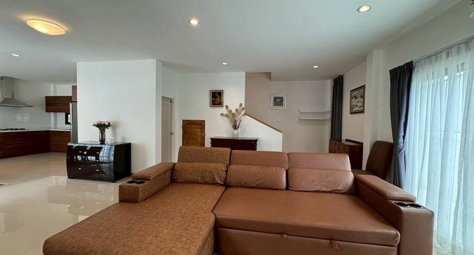 For rent 3 ベッドルーム house in Bang Lamung, Chonburi