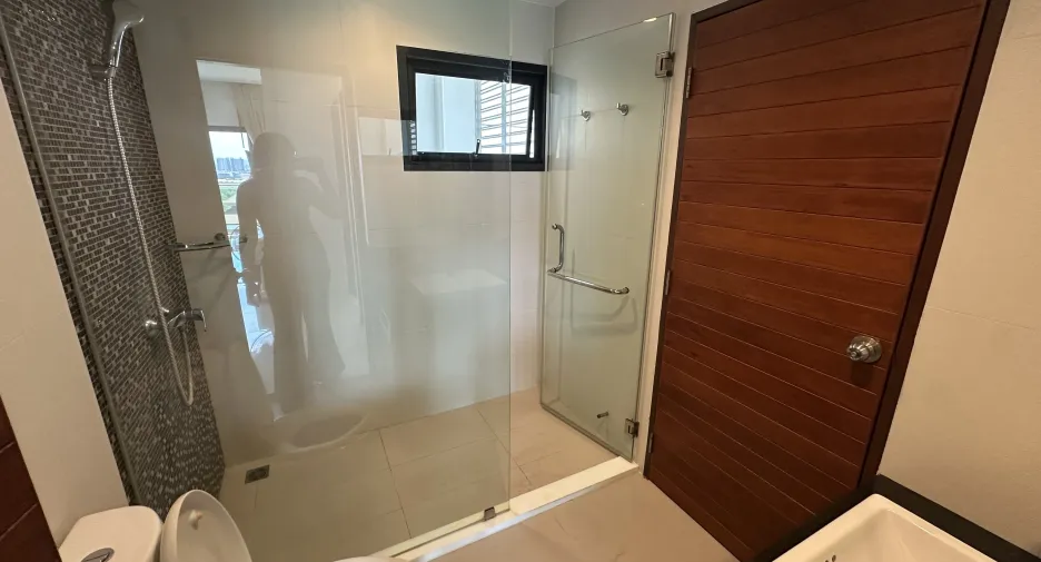 For rent 2 bedrooms condo in Bang Lamung, Chonburi