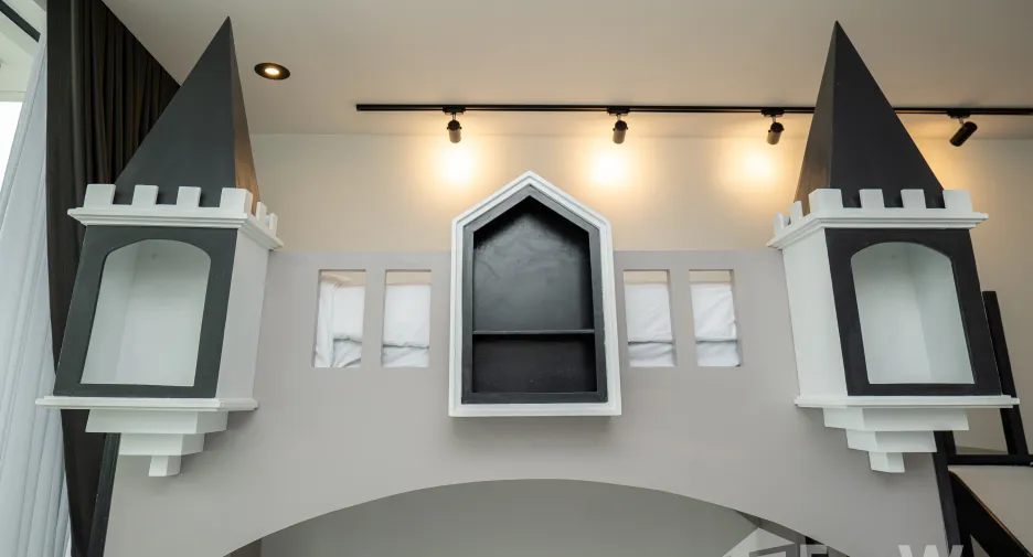 For rent 4 bedrooms villa 