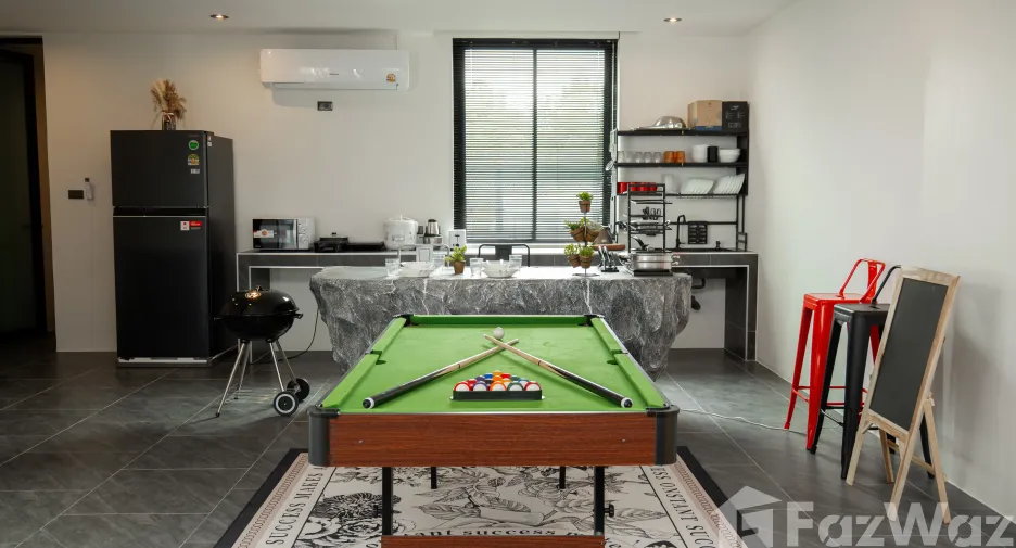 For rent 4 bedrooms villa 