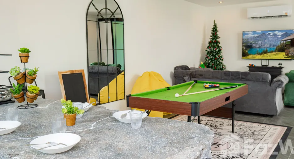 For rent 4 bedrooms villa 