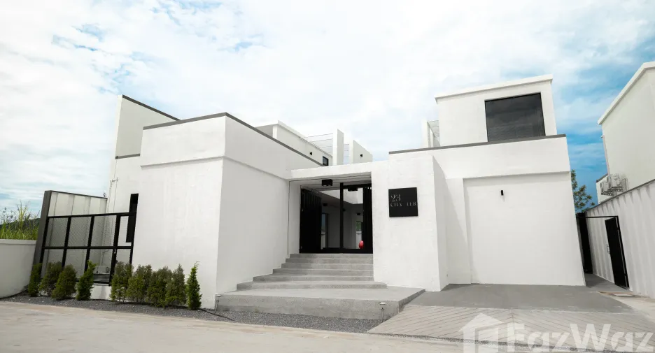 For rent 4 bedrooms villa 