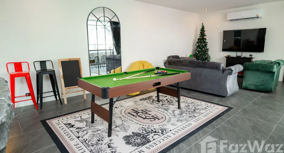 For rent 4 bedrooms villa 