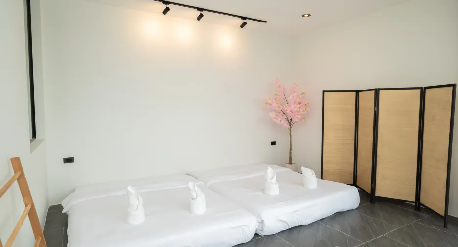 For rent 4 bedrooms villa 