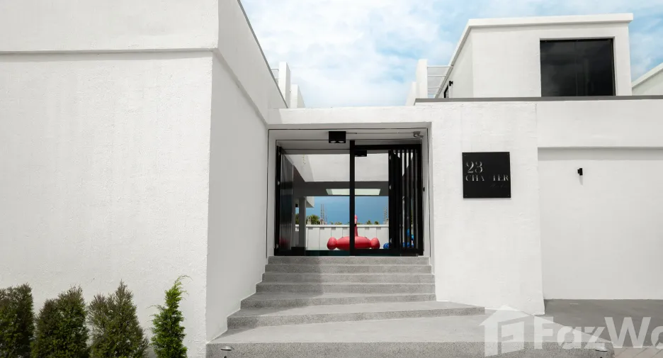 For rent 4 bedrooms villa 